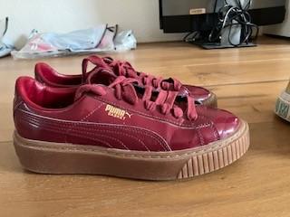 Puma sneakers maat 38 ZGAN, Puma, Ophalen of Verzenden, Rood, Sneakers of Gympen