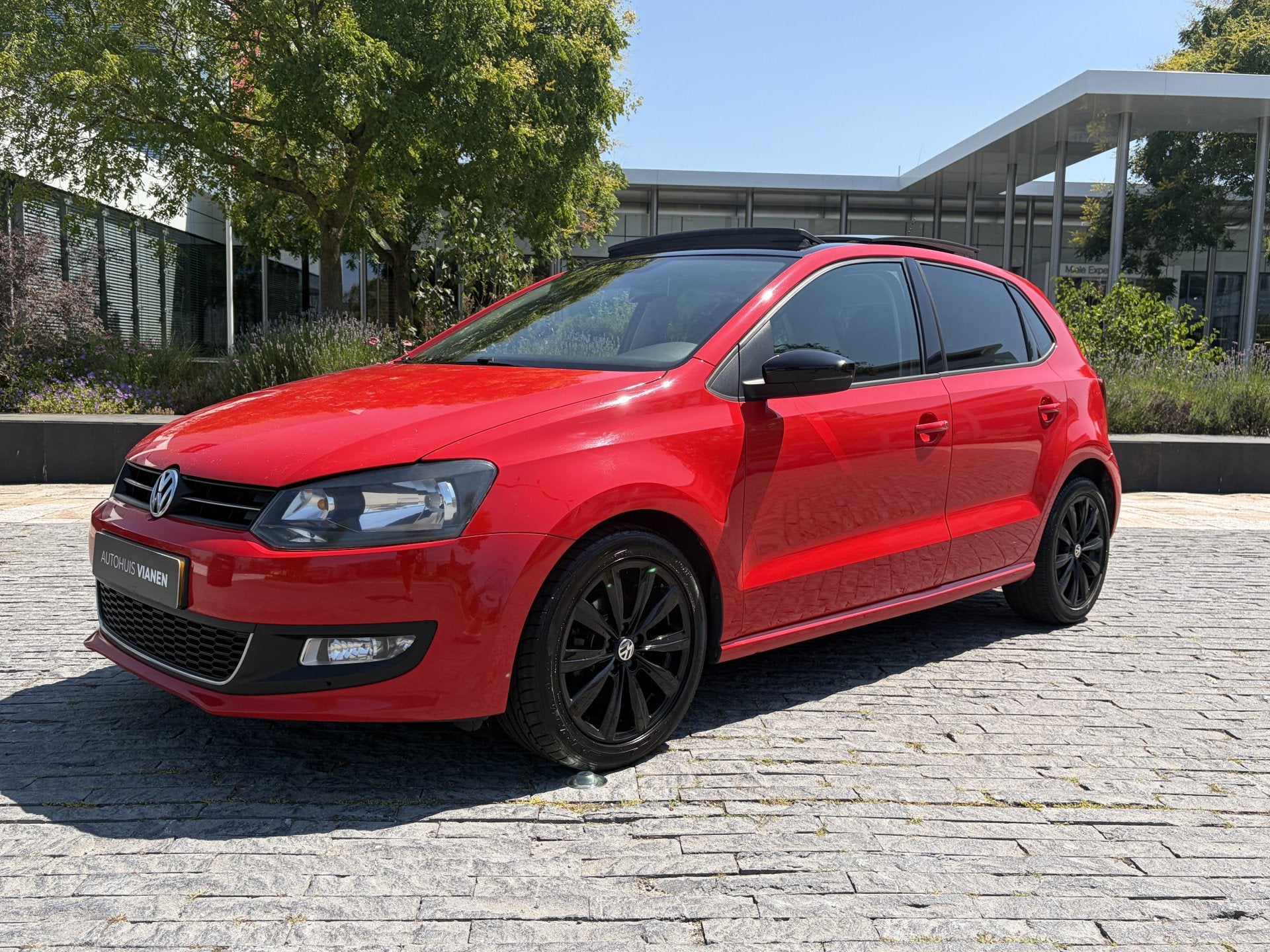Volkswagen Polo 1.2 TSI Highline / Pdc / Panorama dak / Deal, Auto's, Voorwielaandrijving, Euro 5, Zwart, Leder en Stof