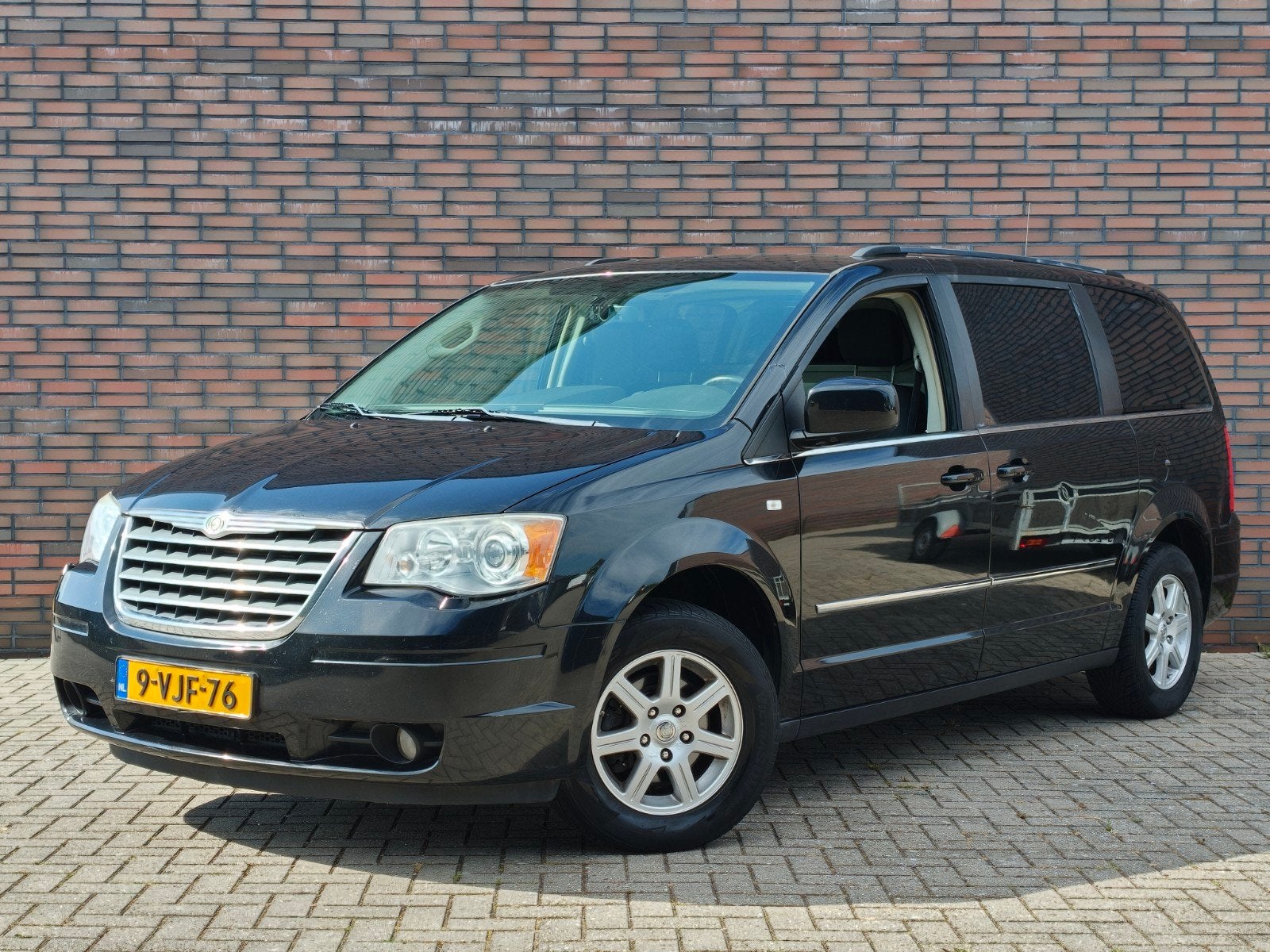 Chrysler Grand Voyager 2.8 CRD Executive  Bedrijfswagen, Auto's, 4 cilinders, Bedrijf, Diesel, Grijs