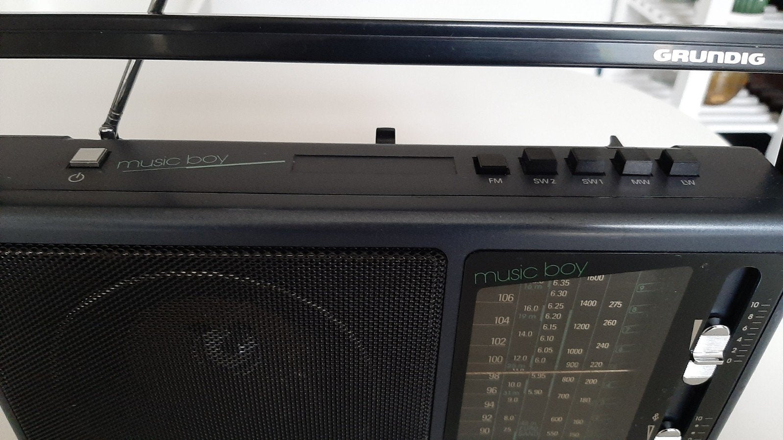 Grundig Music Boy 165a Radio - Vintage Draagbare Radio, Ophalen of Verzenden, Zo goed als nieuw, Radio