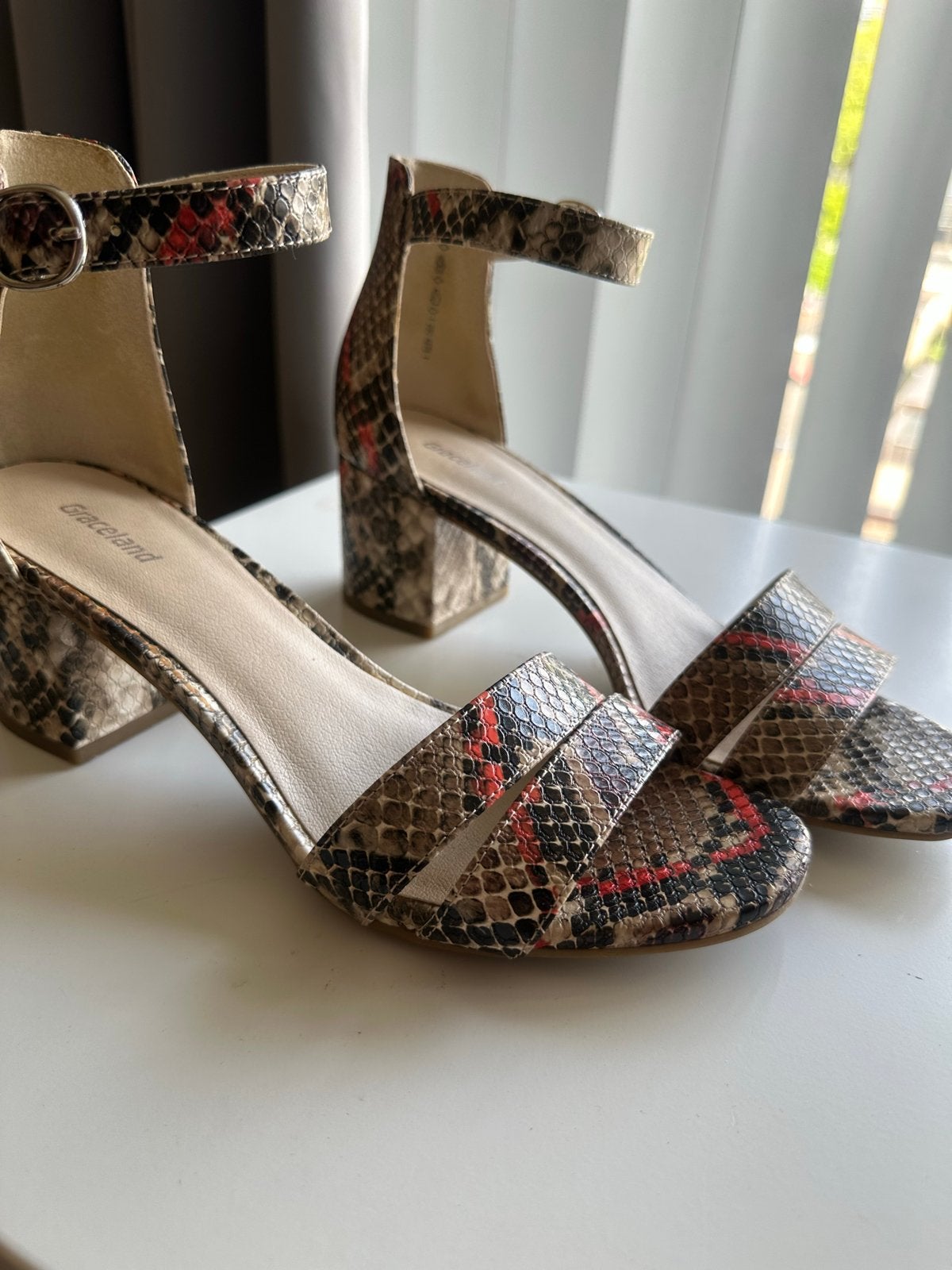 Schoenenpakket: Sandalen, Pumps en Espadrilles, Ophalen, Zo goed als nieuw, Overige kleuren, Sandalen of Muiltjes