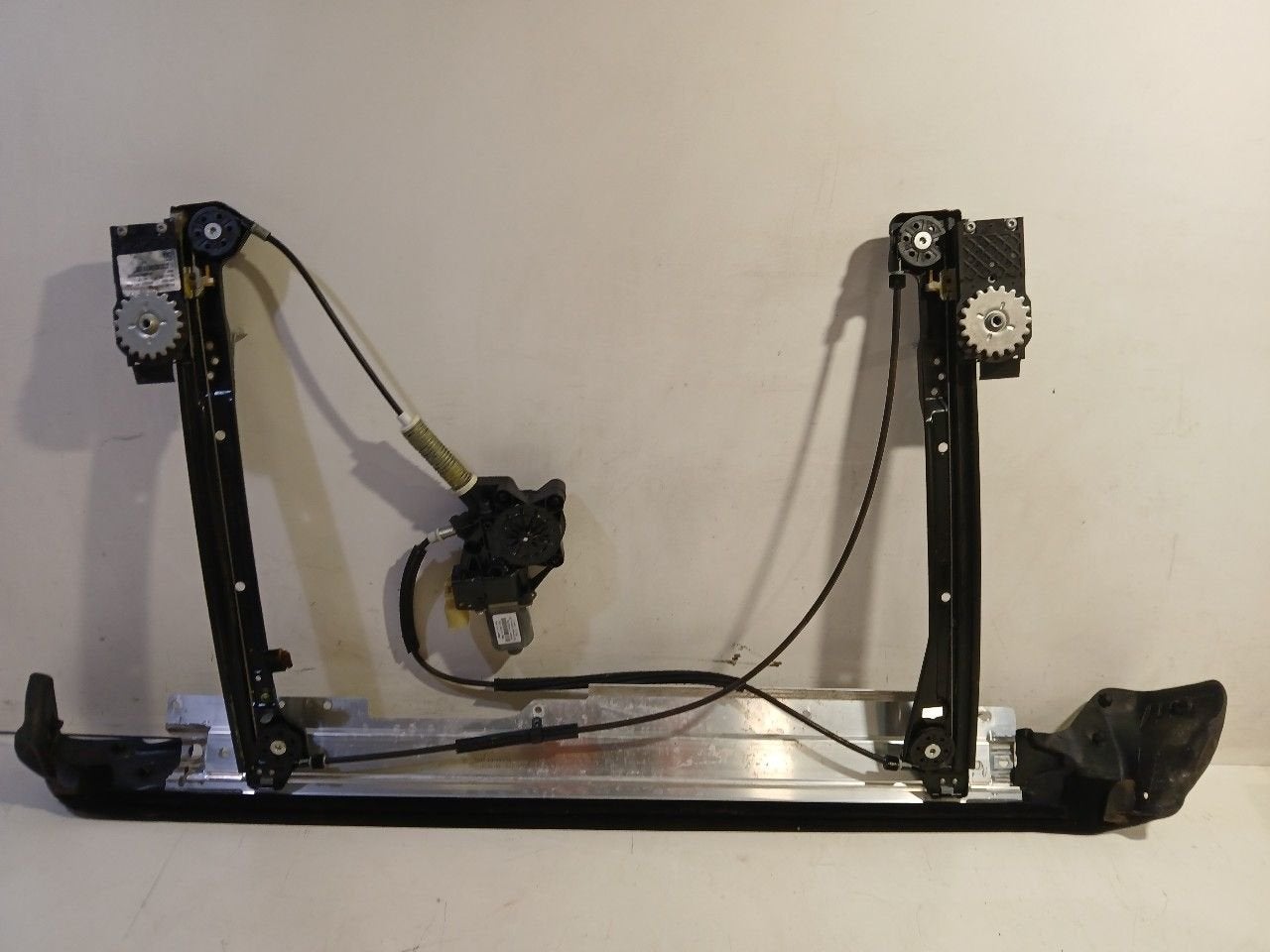 Raammechaniek elektrisch rechts voor Mini Mini, Onderdelen@venauto.nl, Van der Ven Autorecycling B.V., Gebruikt, Ettenseweg 76, 4706 PB Roosendaal, The Netherlands