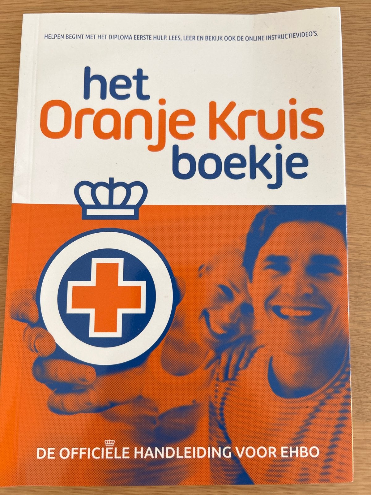 Het Oranje Kruis boekje - Officiële handleiding EHBO, Ophalen of Verzenden, Zo goed als nieuw, Gezondheid en Conditie
