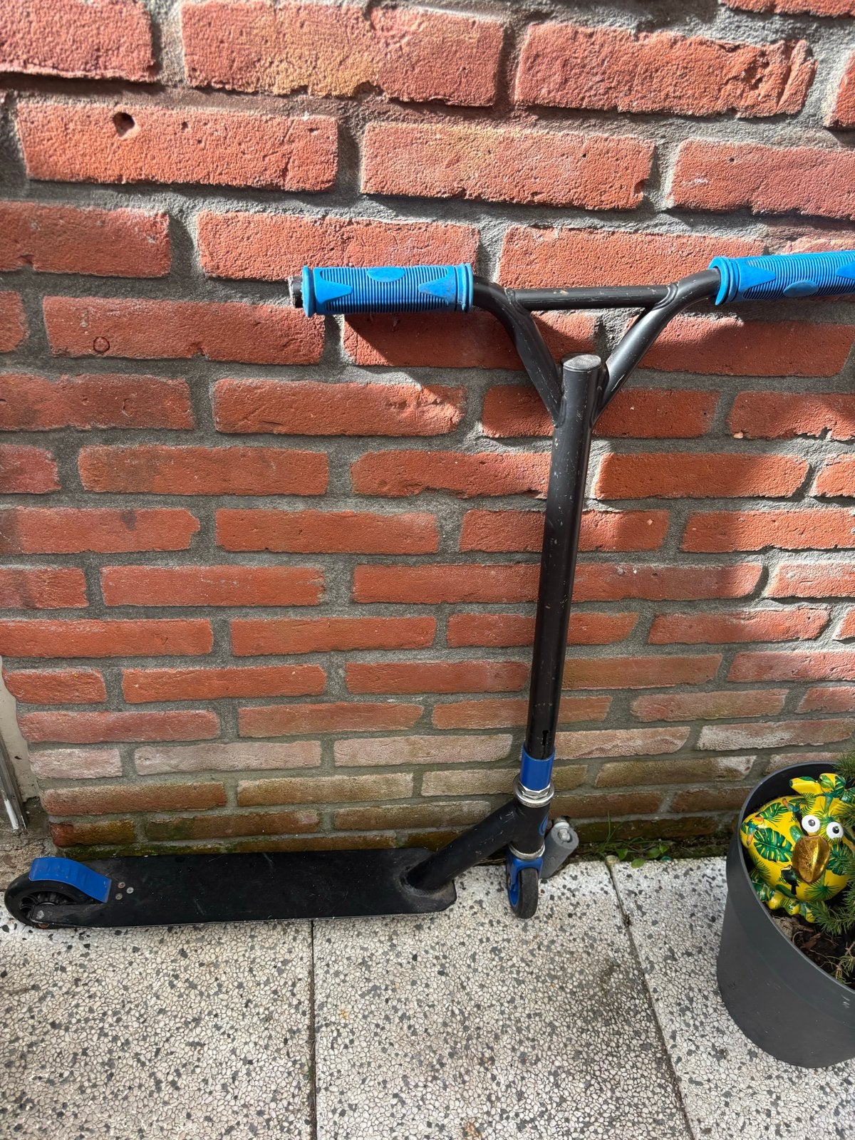Stuntstep met blauwe handvatten en wielen, Fietsen en Brommers, Steps, Ophalen of Verzenden, Gebruikt, Gewone step