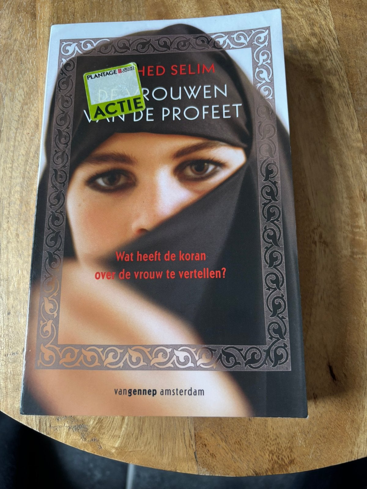 N. Selim - Vrouwen van de profeet, Ophalen of Verzenden, Gelezen, N. Selim