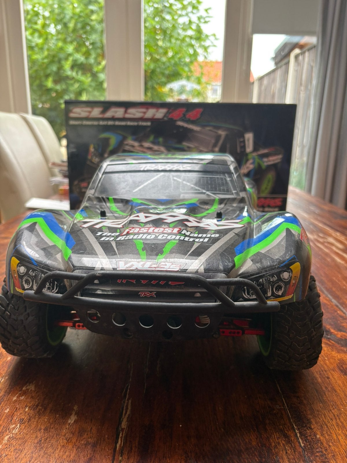 Taxas 4x4 slash en dji phantom 1, Ophalen, Zo goed als nieuw, Auto offroad