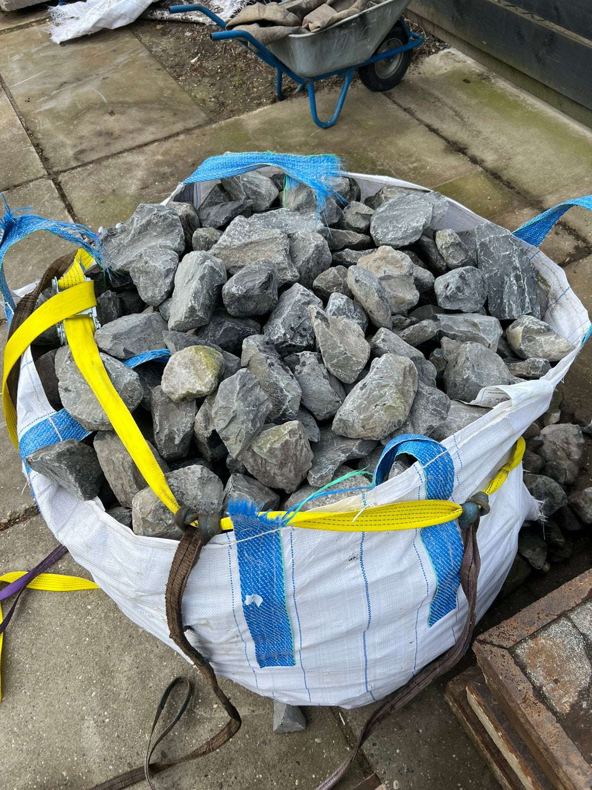 Grijze keien big bag ong 1500 kg, Ophalen, Zo goed als nieuw