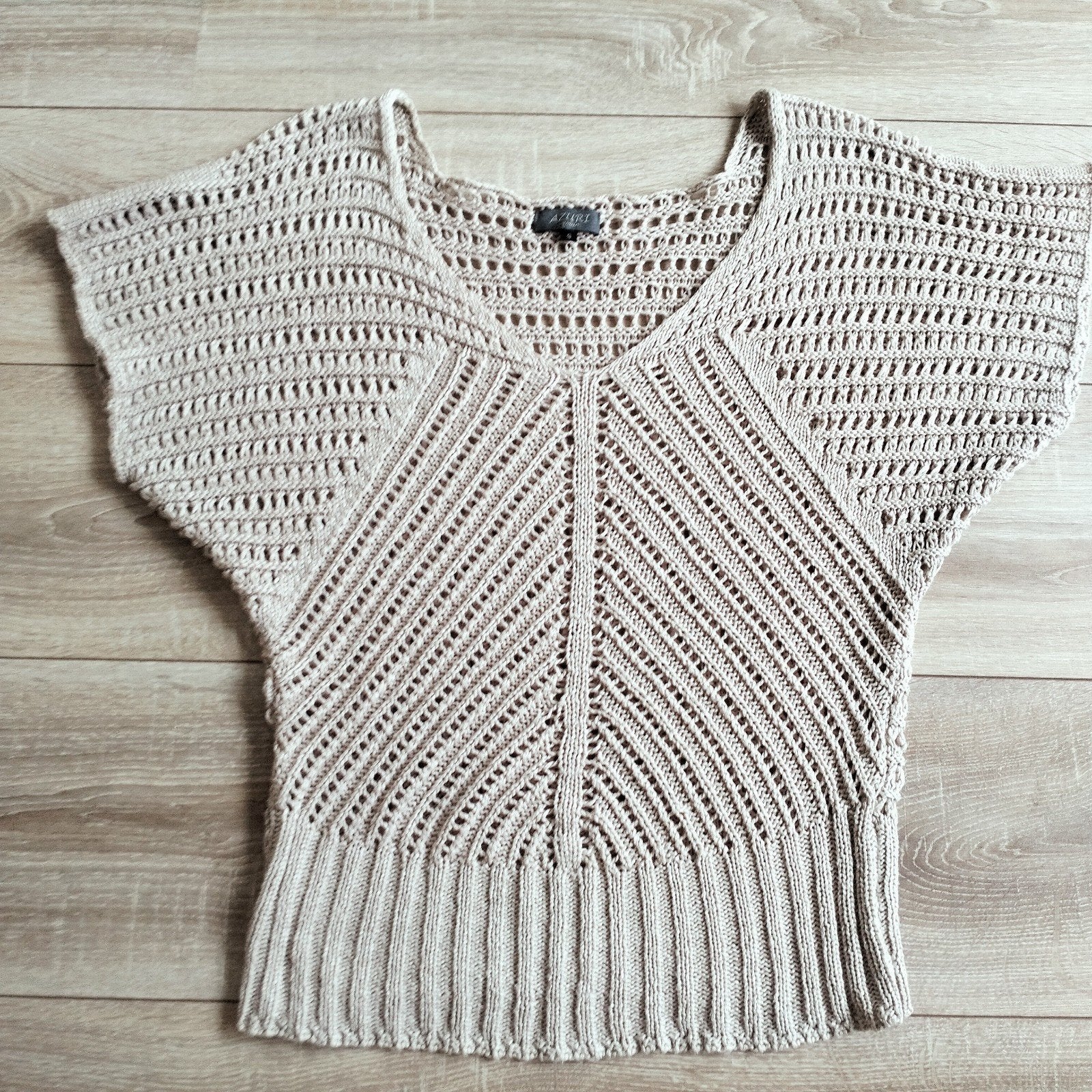 AZURI beige gehaakte top korte mouw mt s  in nette staat, Maat 38/40 (M), Beige, Ophalen of Verzenden, Zo goed als nieuw
