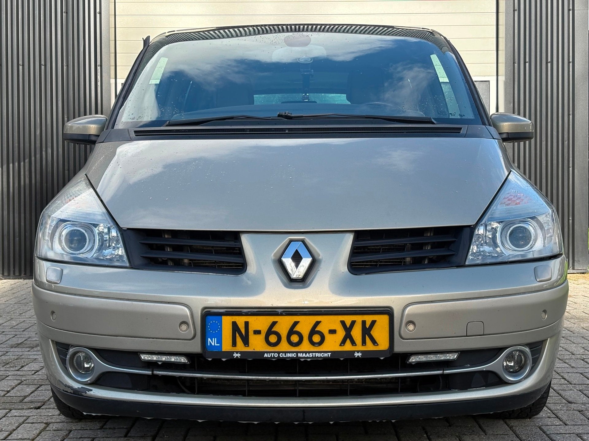 Renault Espace 3.5 V6 Initiale, Auto's, Dealer onderhouden, Gebruikt, Xenon verlichting, 1790 kg