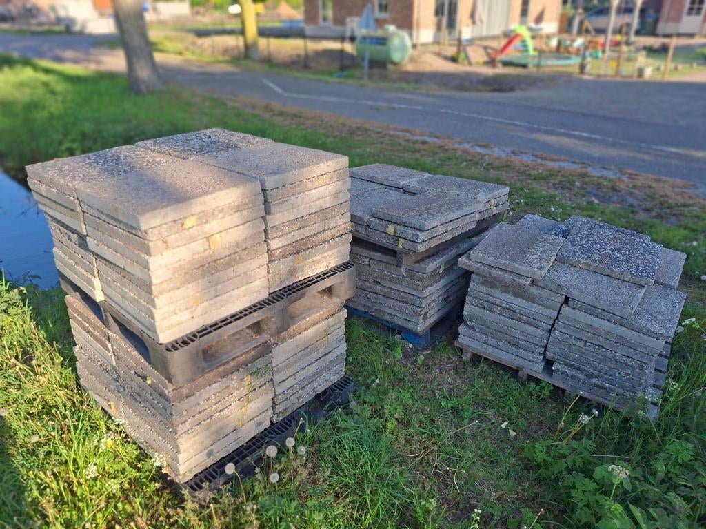 Gratis grindtegels 50x50 en 60x40, Tuin en Terras, Tegels en Klinkers, Ophalen, Gebruikt, Beton, Terrastegels