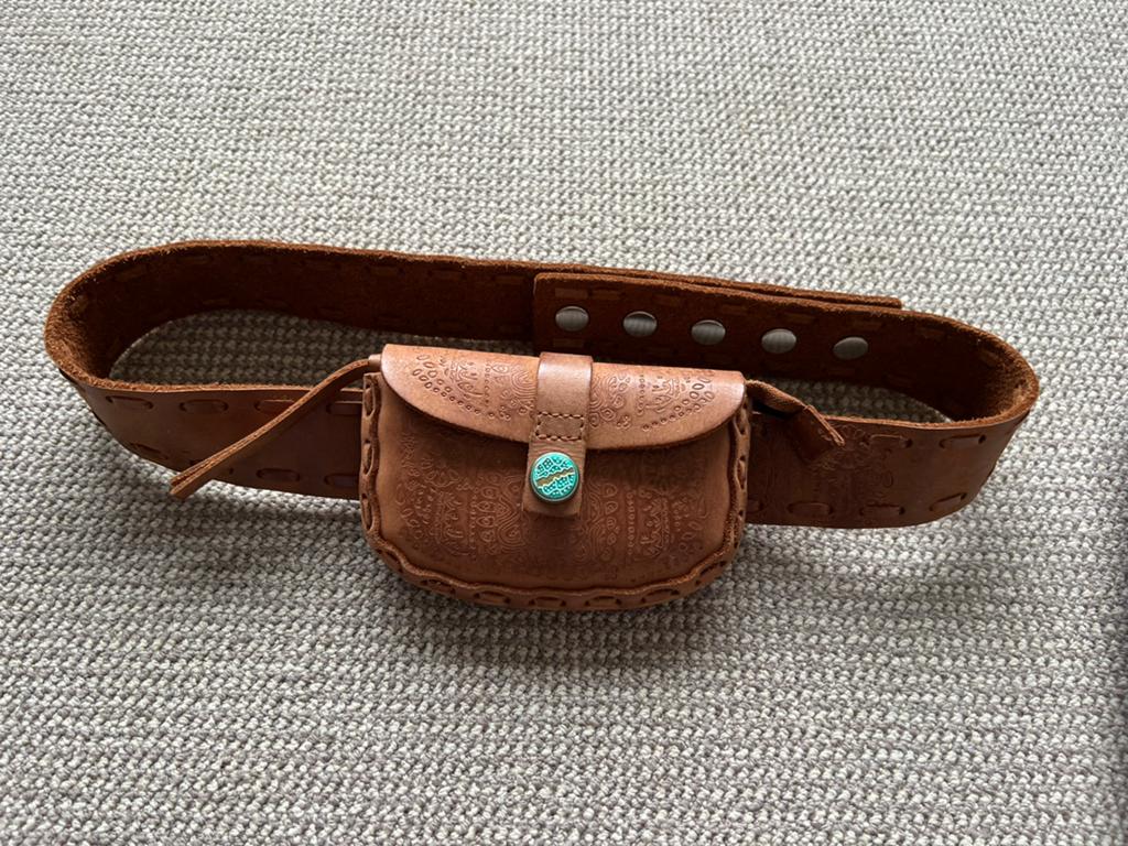 Origineel Noosa festival heuptasje van echt leer, Echt leder, 90 tot 100 cm, Heupriem, Ophalen of Verzenden