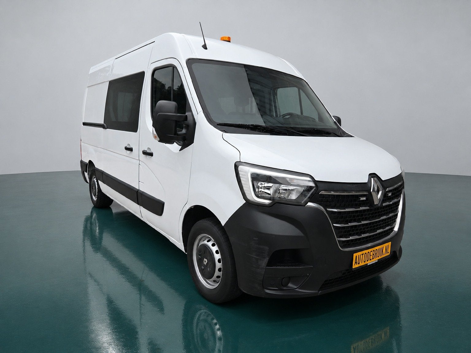 Renault Master T35 2.3 dCi L2H2 DC 7-Persoons Airco Cruiseco, Auto's, Voorwielaandrijving, Gebruikt, 4 cilinders, Renault