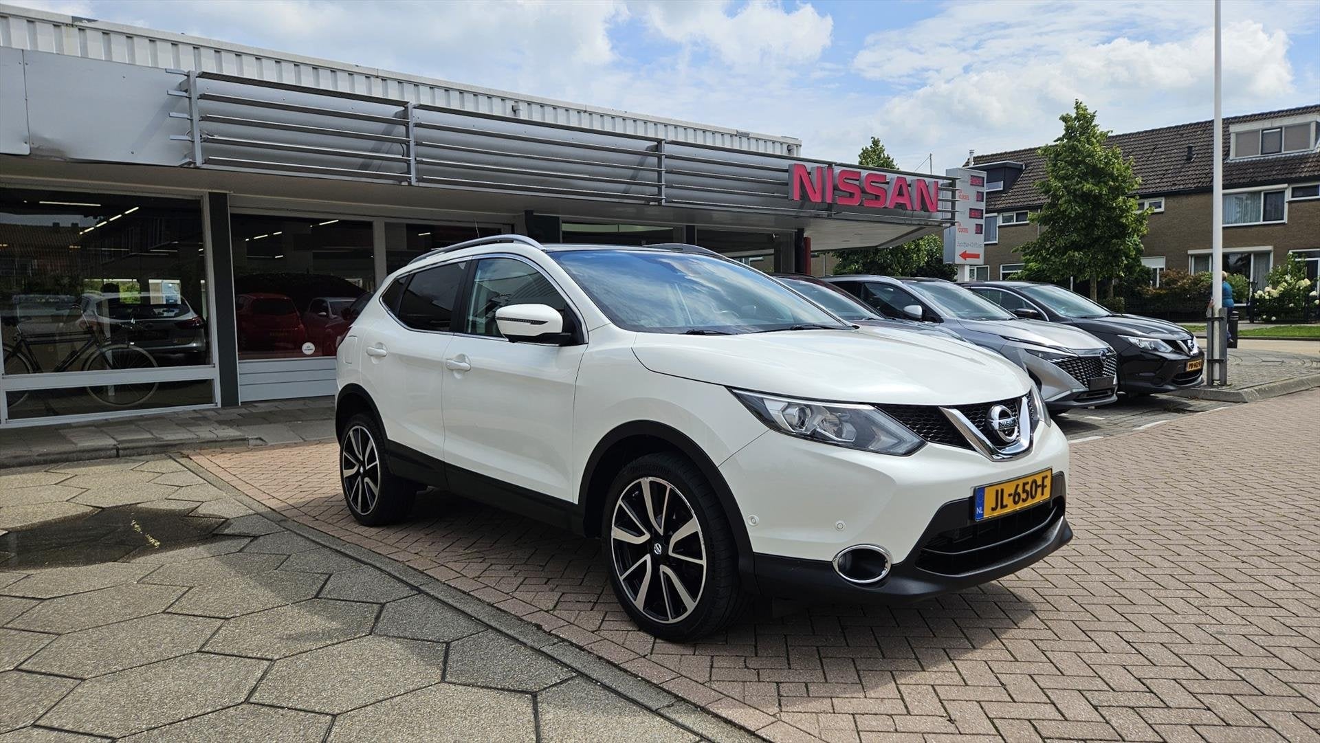 NISSAN Qashqai 1.2 115pk DIG-T Tekna, Auto's, Nissan, Gebruikt, 4 cilinders, 116 pk, Wit
