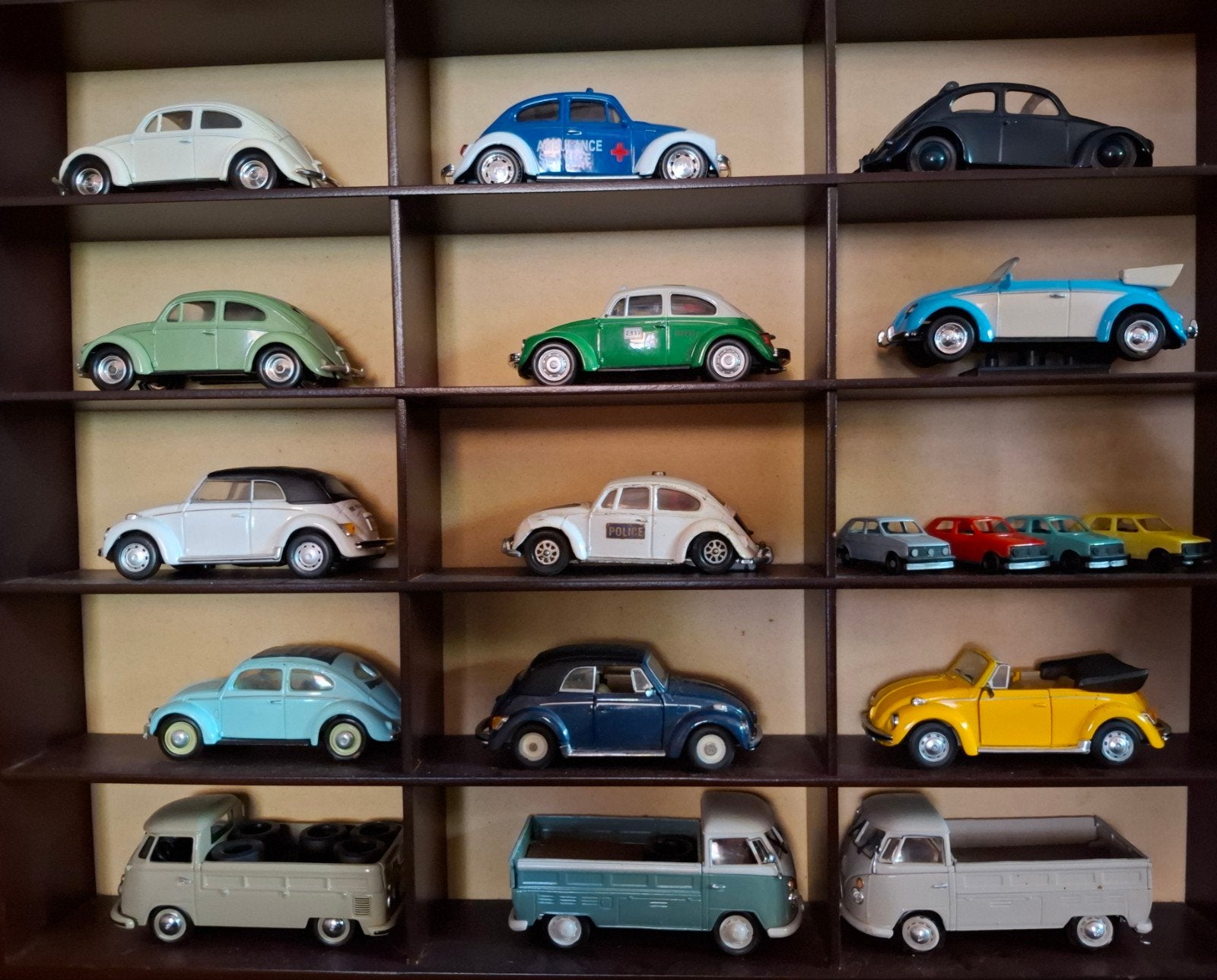 Verzameling Volkswagen Kever en Busjes Miniatuurauto's, Ophalen of Verzenden