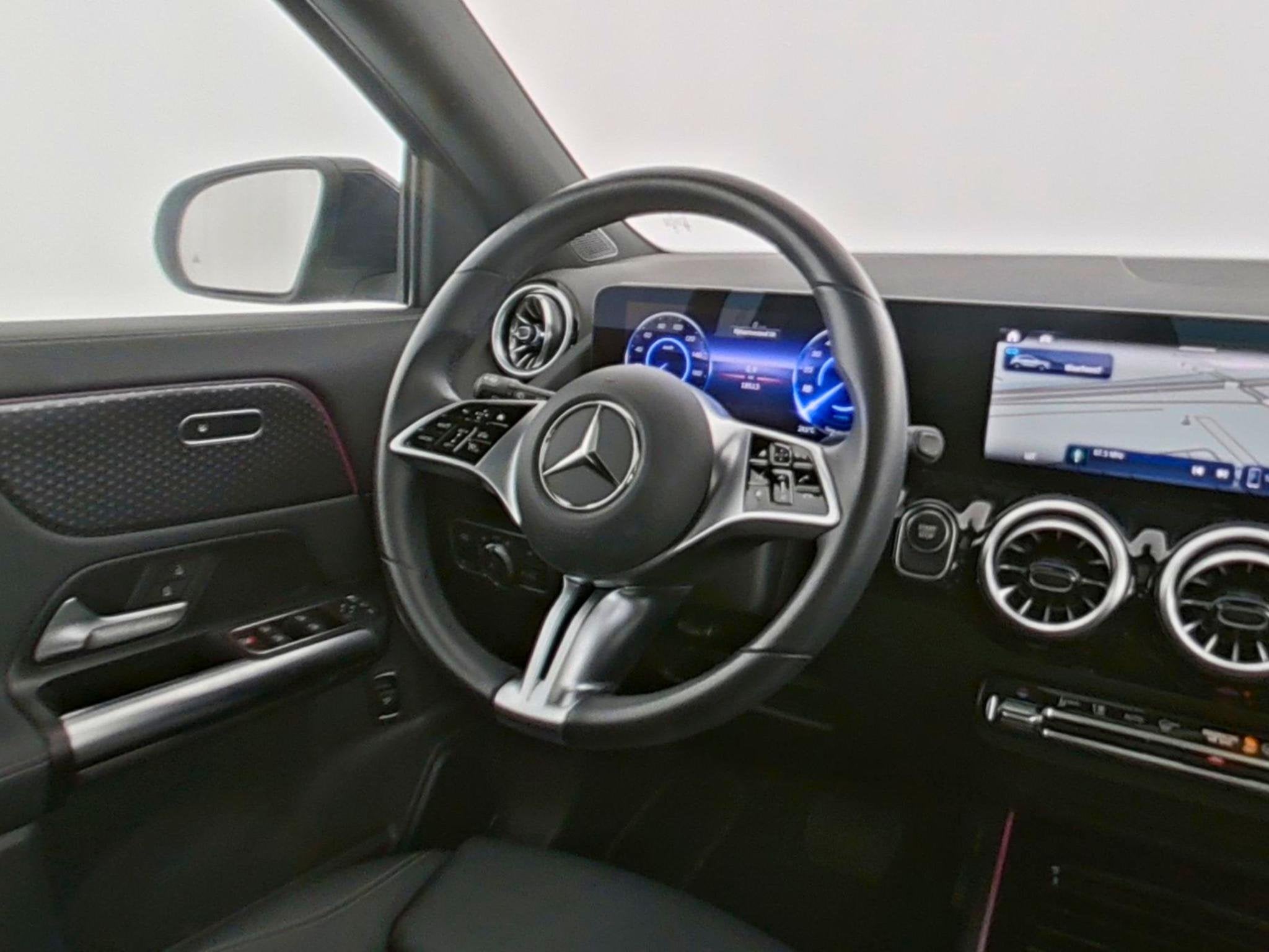 Mercedes-Benz EQA 250+ Business Star Edition | Panorama - Sc, Auto's, Stof, Gebruikt, Zwart, https://media-marktplaats.export.dv.nl/22968195895/document-1.pdf