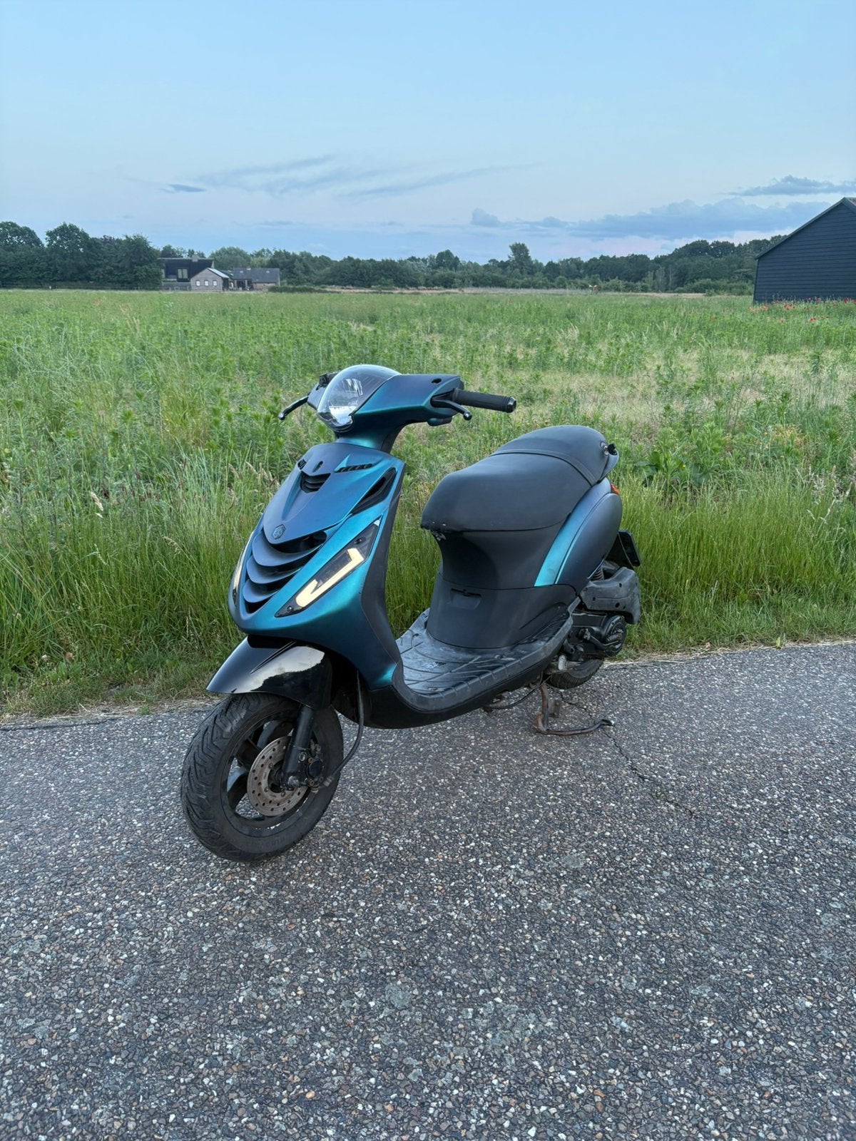 Piaggio zip 50cc custom kleur, Fietsen en Brommers, Scooters | Piaggio, Gebruikt, Zip, Ophalen of Verzenden, Benzine