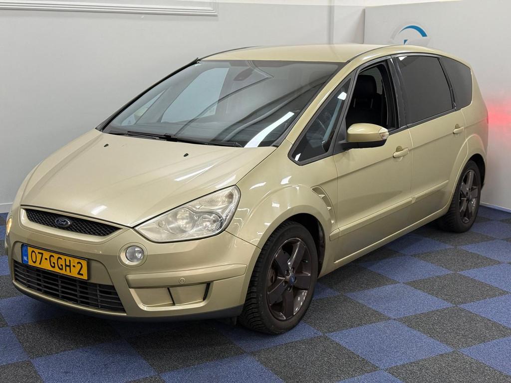 Ford S-Max 2.0-16V / NIEUWE APK / RIJDT SCHAKELT GOED, Voorwielaandrijving, 1505 kg, Leder en Stof, Bedrijf