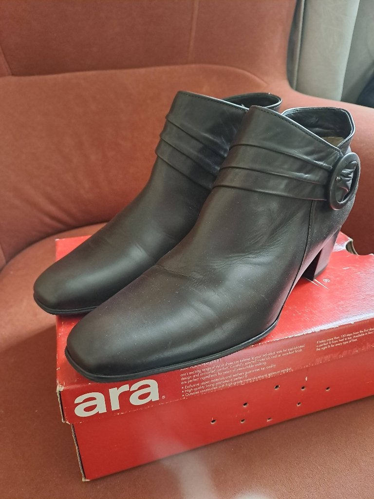 Nieuwe korte laarzen maat 38,5 van Ara, Ophalen, Lage of Enkellaarzen, Nieuw, Bruin