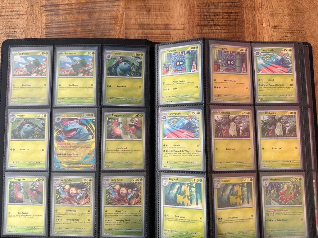 Mega Evolution: 100% complete Base Set, Hobby en Vrije tijd, Verzamelkaartspellen | Pokémon, Zo goed als nieuw, Meerdere kaarten
