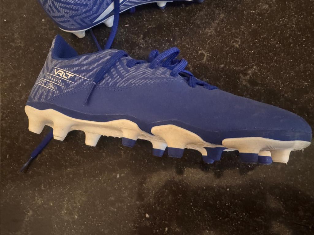 Voetbalschoenen maat 36, nieuw, Maat XS of kleiner, Ophalen of Verzenden, Zo goed als nieuw, Schoenen