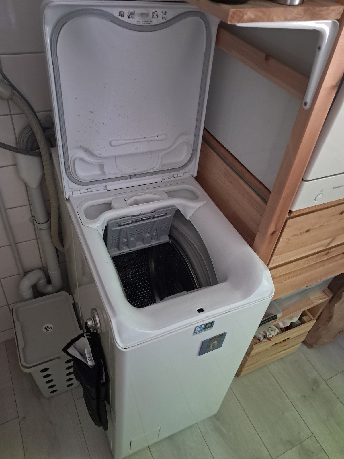 Gratis - defecte wasmachine voor onderdelen, Witgoed en Apparatuur, Wasmachines, Ophalen, 1200 tot 1600 toeren, Bovenlader, Niet werkend