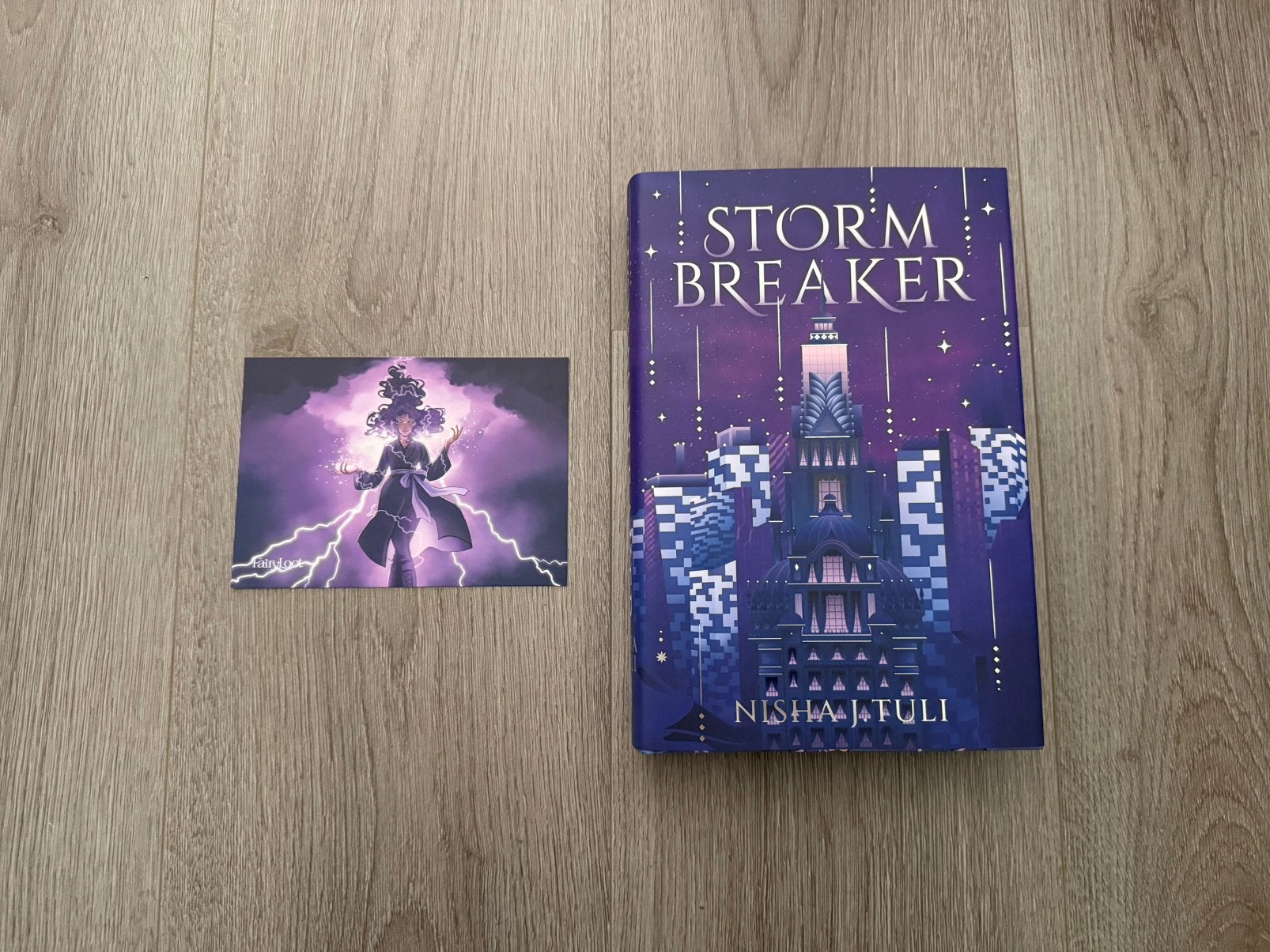 Storm Breaker - Nisha J. Tuli [Fairyloot], Ophalen of Verzenden, Zo goed als nieuw