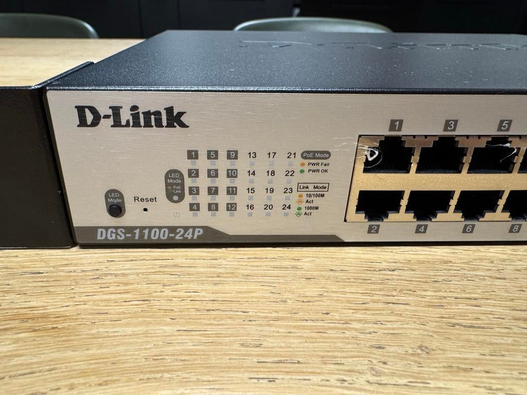 D-Link DGS-1100-24P PoE Gigabit Smart Managed Switch, Ophalen of Verzenden, Gebruikt