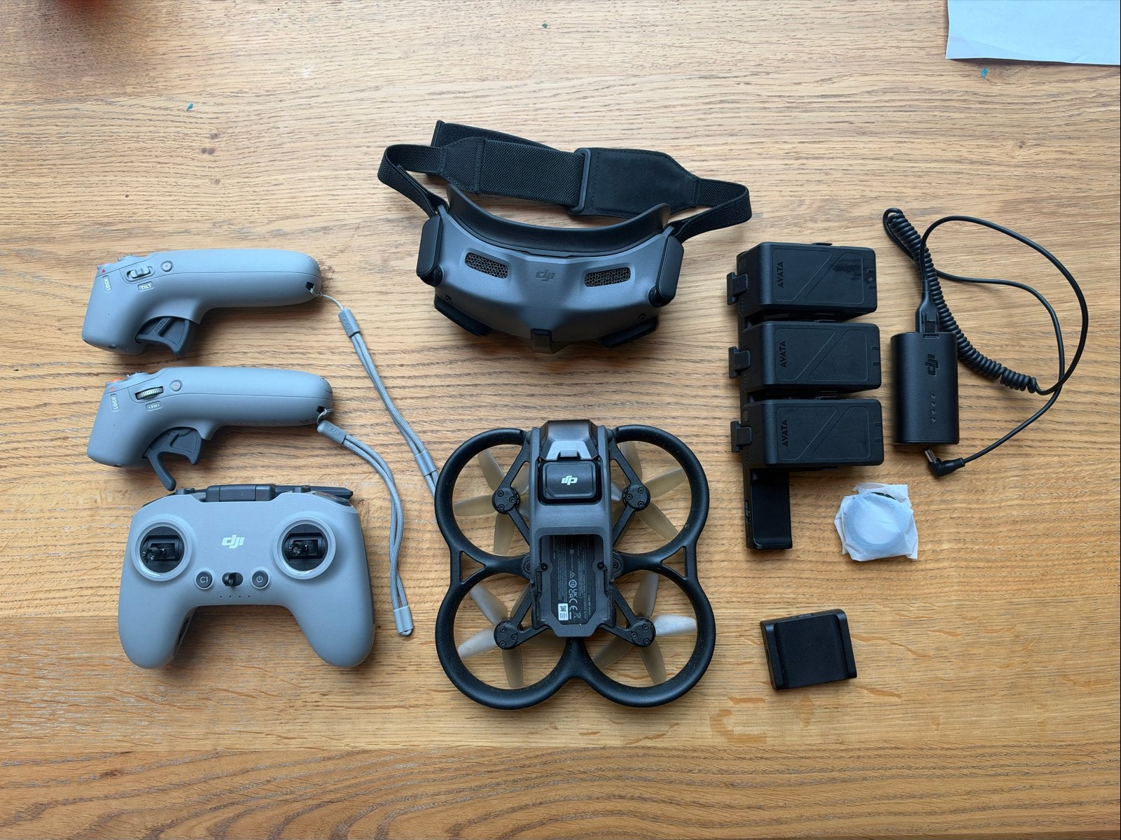 DJI Avata Pro-View Combo + Fly More Kit, 250 tot 900 gram, 1 tot 5 kilometer, Topkwaliteit, 15 tot 30 minuten