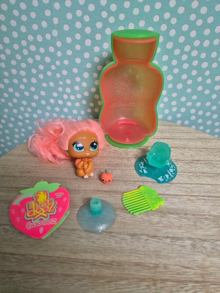 Leuke Hairdooz Hoogiez Pop met Roze Haar en Accessoires, Ophalen of Verzenden, Zo goed als nieuw