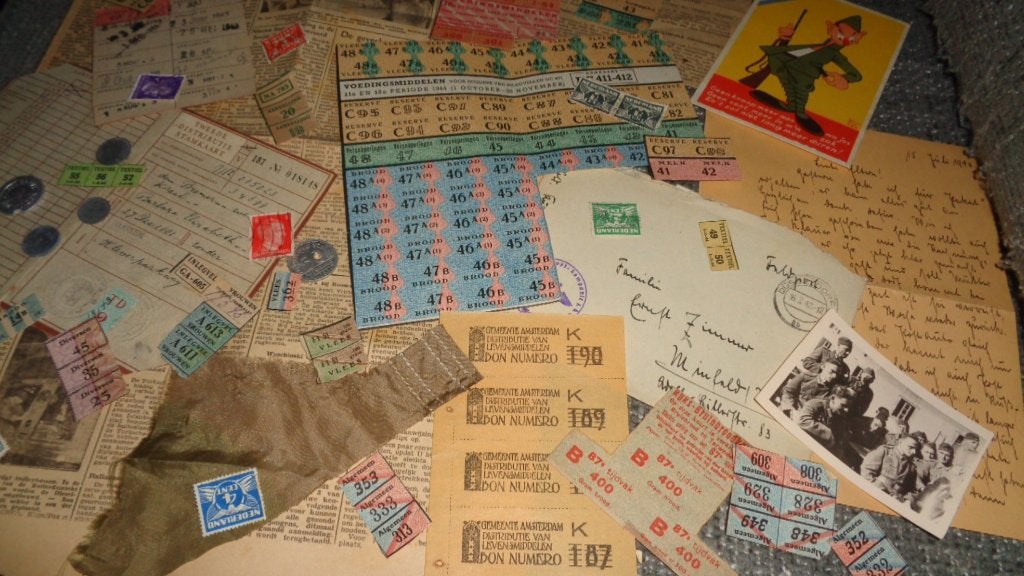 Set 11 Oorlog wo2 bonnen geld munt krant foto document ww2, Verzamelen, Militaria | Tweede Wereldoorlog, Verzenden, Overige soorten