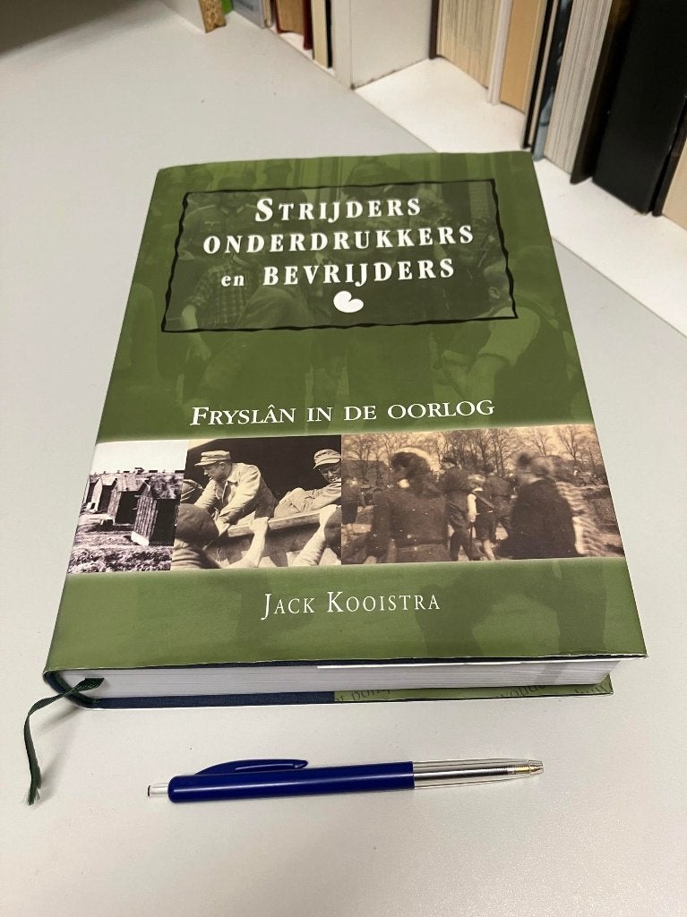 Strijders Onderdrukkers en Bevrijding Fryslan in oorlog, Ophalen of Verzenden, Tweede Wereldoorlog, Gelezen, Algemeen