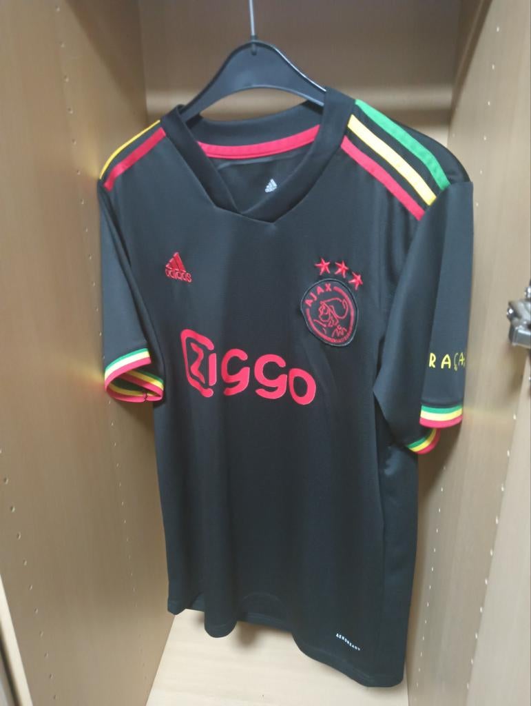 Ajax shirt, Ophalen