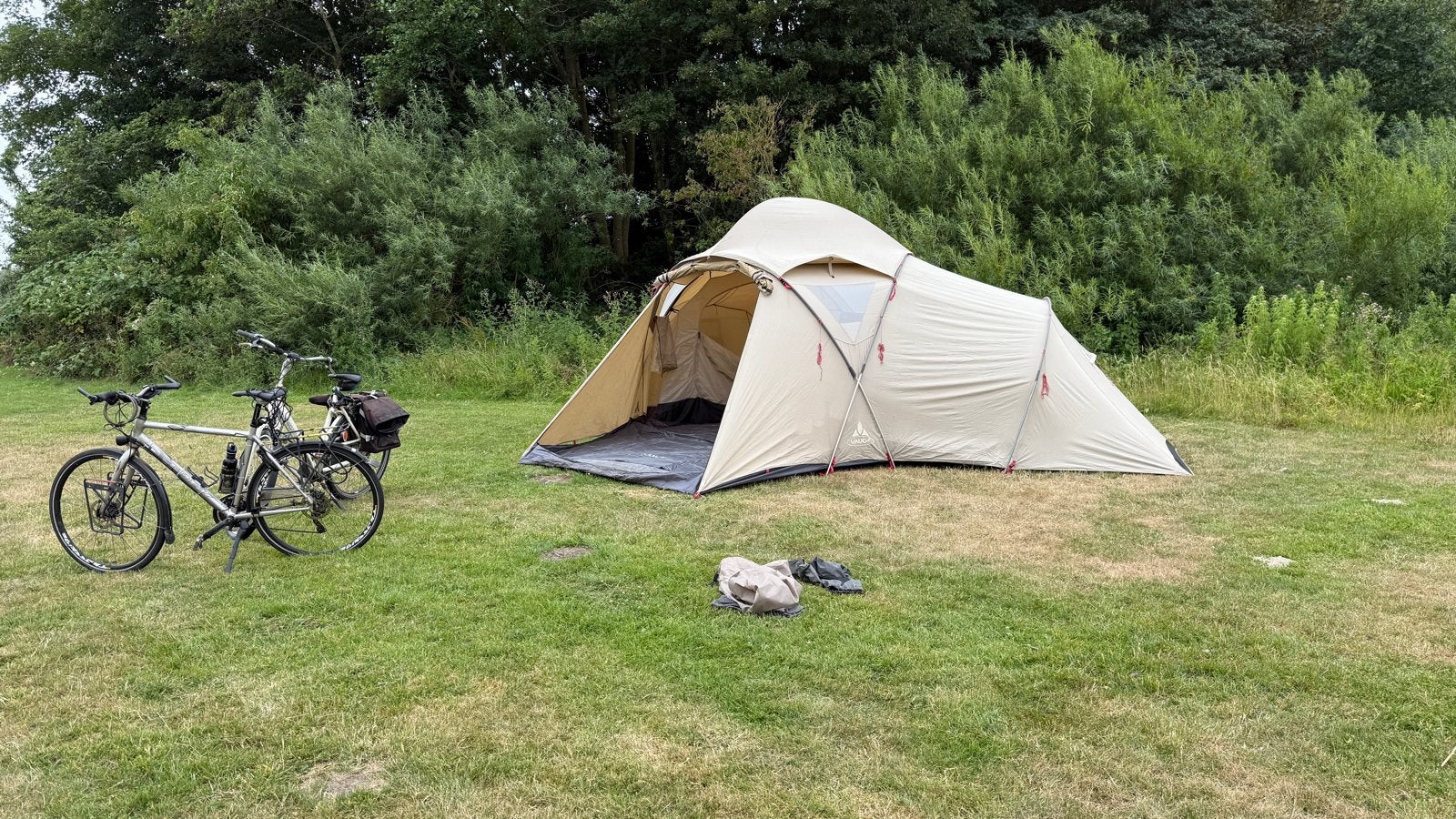 Vaude Badawi Long 6P familietent - 2 slaapcabines (m2417021000