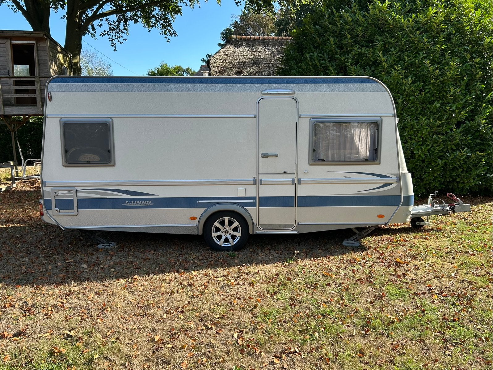 Fendt Saphir – Airco – Voortent – Leuke frisse caravan, Caravans en Kamperen, Schokbreker, Rondzit, Tot en met 4, 1000 - 1250 kg