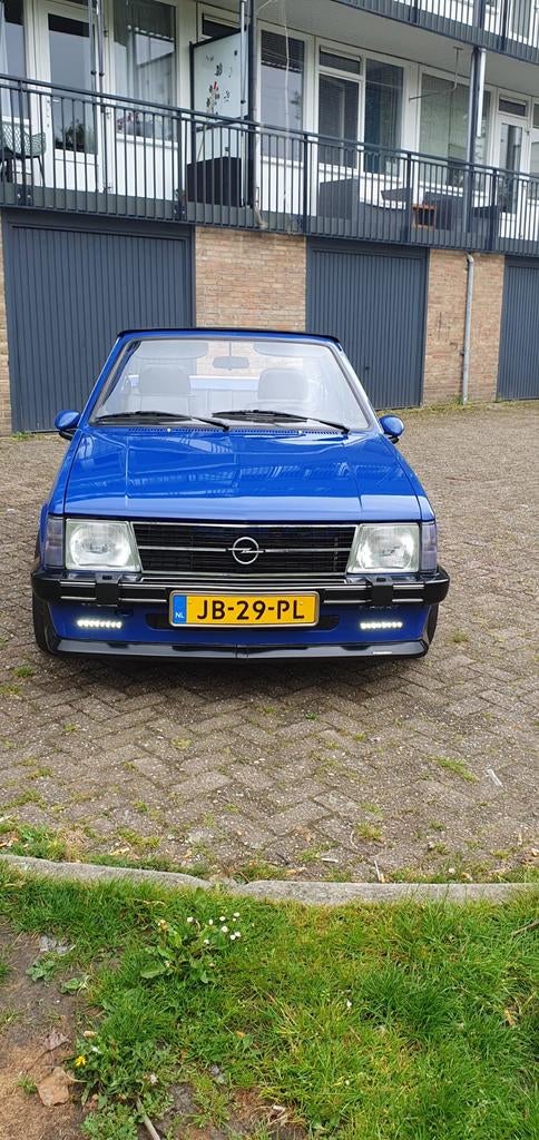 Opel Kadett d bieber (uniek) in zijn soort, Voorwielaandrijving, Zwart, Cabriolet, Handgeschakeld