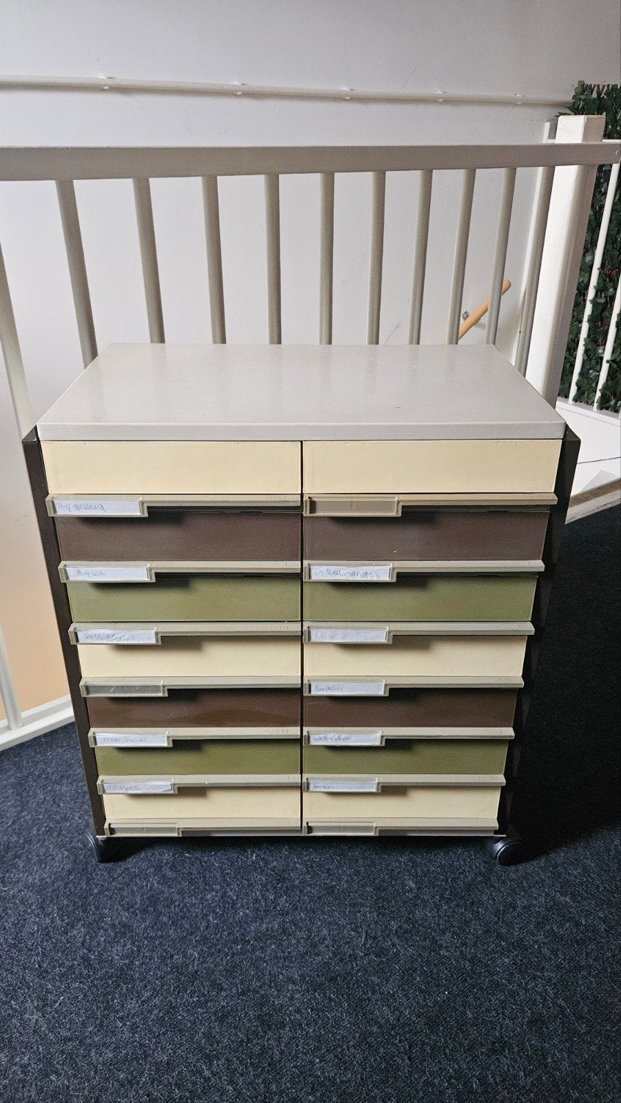 Vintage archief / ladekast / trolley, Huis en Inrichting, Kasten | Roldeurkasten en Archiefkasten, Ophalen, Gebruikt, 50 tot 100 cm