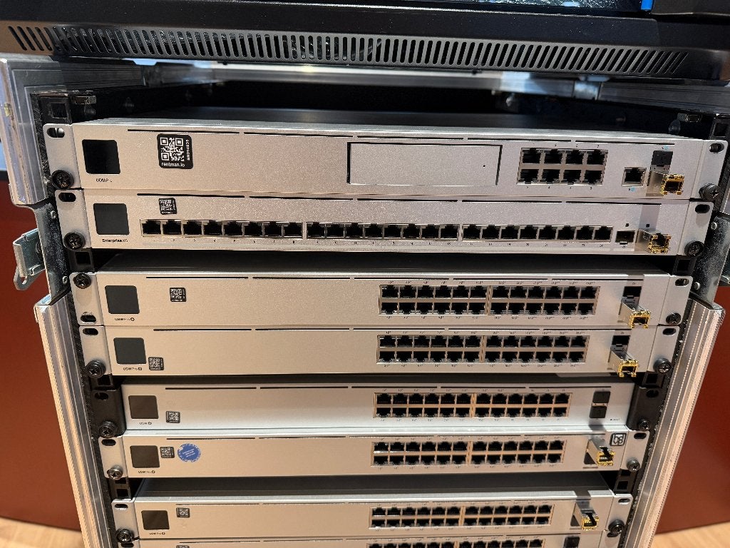 Ubiquiti UniFi Enterprise XG 24 — 24x 10GbE, Computers en Software, Netwerk switches, Ophalen, Zo goed als nieuw
