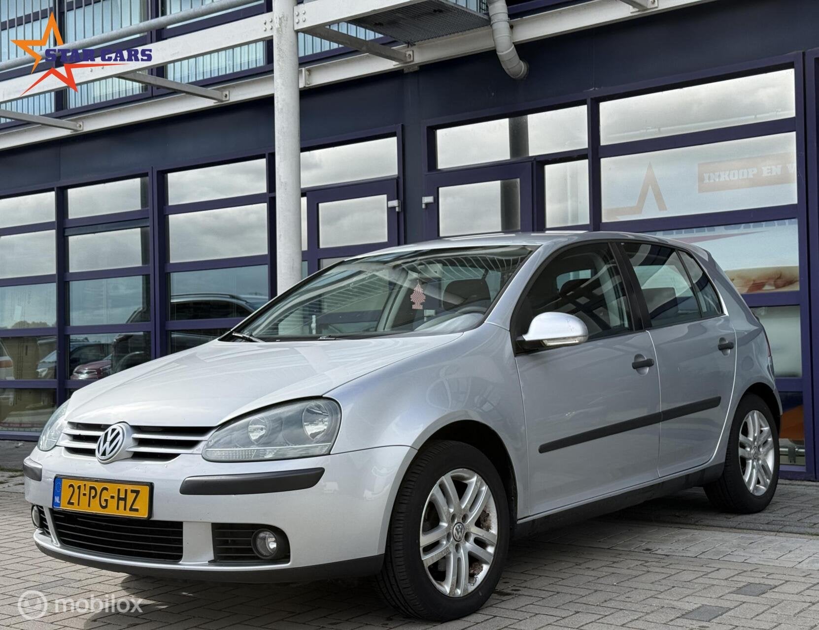 Volkswagen Golf 1.6FSI Comfortline|Airco| Cruise| Nieuwe APK, Auto's, Voorwielaandrijving, Automatische klimaatregeling, Gebruikt