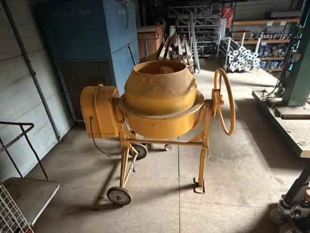 Elektrische lijm-/mortelmolen 230V, Doe-het-zelf en Verbouw, Ophalen of Verzenden, Zo goed als nieuw
