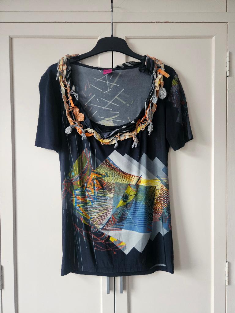 Save the Queen top/shirt maat L(38-40) zgan, Maat 38/40 (M), Zwart, Zo goed als nieuw, Korte mouw