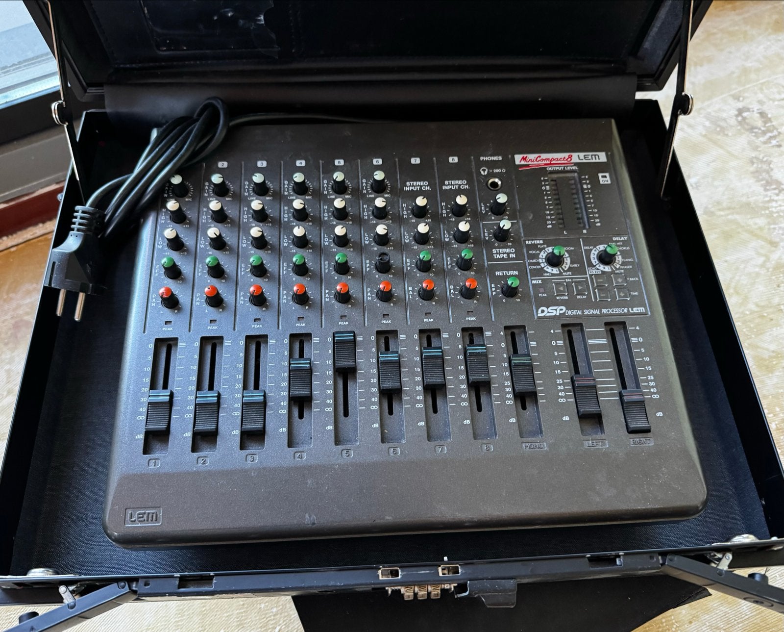 LEM Mini Compact 8 Mengpaneel - Vintage Mixer, Muziek en Instrumenten, Ophalen, Gebruikt, 5 tot 10 kanalen, Microfooningang