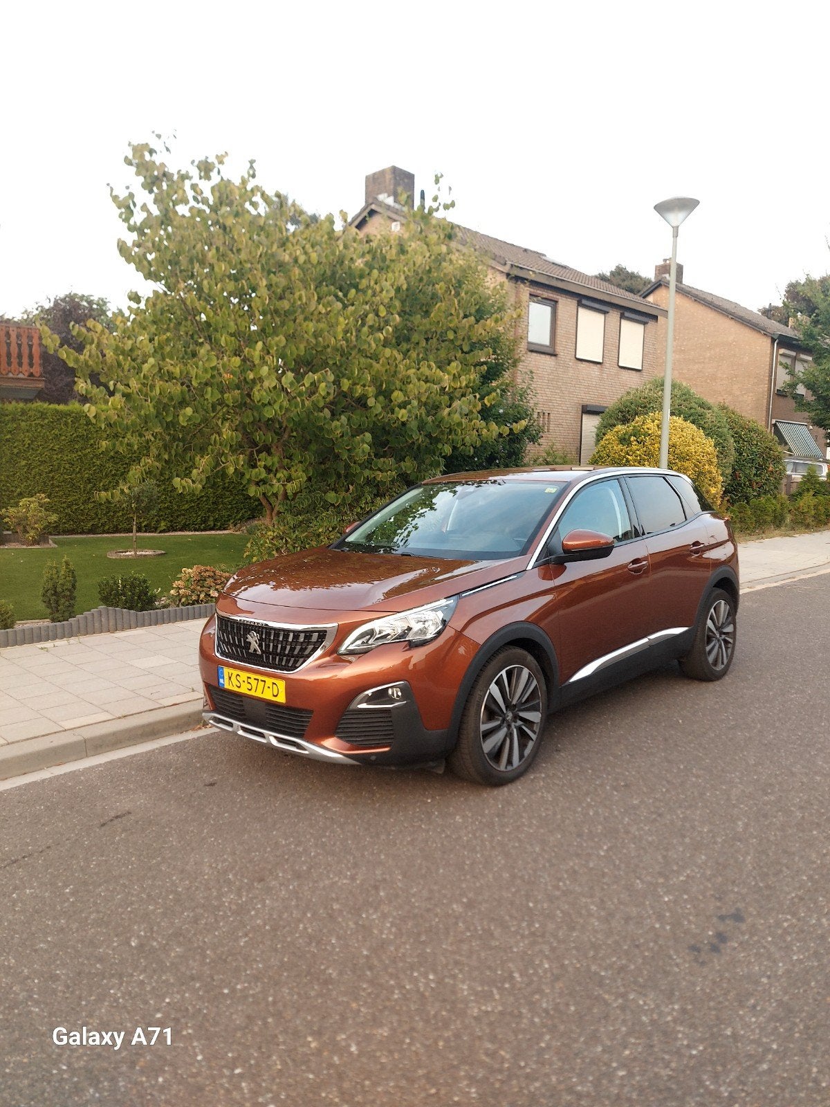 Peugeot 3008 1.2 Puretech 96KW/130PK 2016 Bruin, Auto's, Peugeot, 1199 cc, Bruin, Origineel Nederlands, Handgeschakeld
