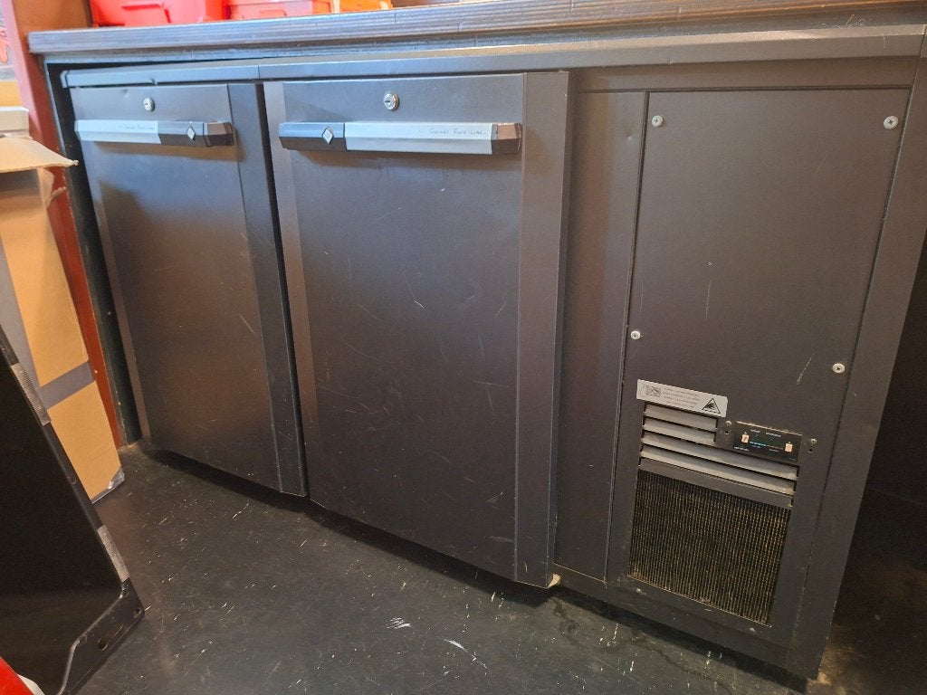 Horeca koelkast (DEFECT), Ophalen, Zonder vriesvak, 200 liter of meer, 60 cm of meer