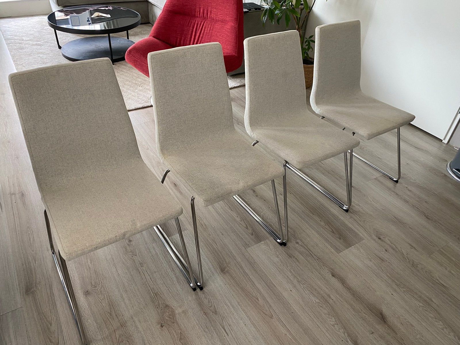 IKEA LILLANÄS 4 eetkamerstoelen - Beige kleur, Ophalen, Overige kleuren, Zo goed als nieuw, Vier
