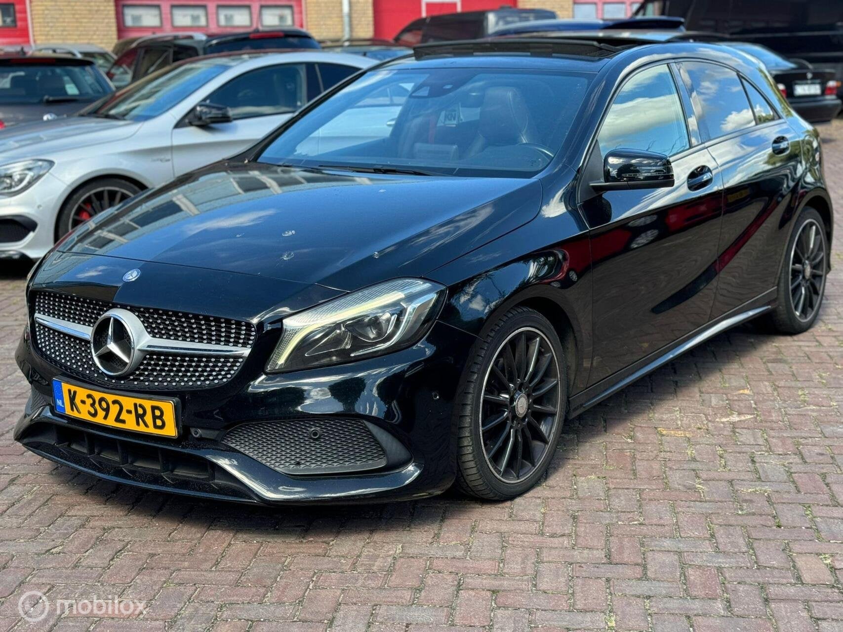 Mercedes A-klasse 200 Motors. Edition| NAP | PANO | *SCHADE*, Auto's, Gebruikt, Zwart, Bedrijf, 19 km/l