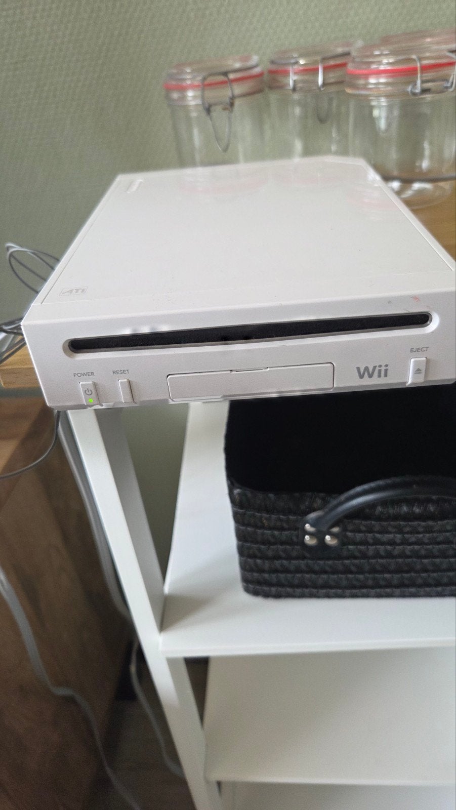 Wii console met 2 controllers en HDMI converter, Ophalen of Verzenden, Gebruikt, Met 2 controllers