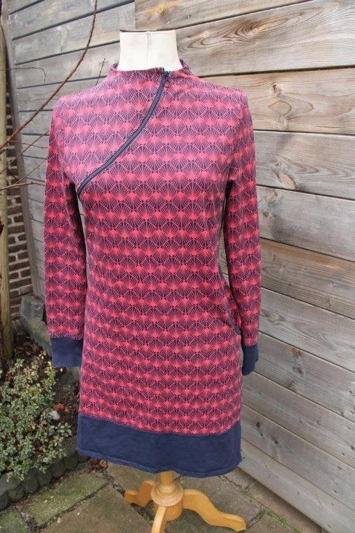 Jurk donkerblauw/ rood Mademoiselle Yeye mt L Vaste prijs, Kleding | Dames, Maat 42/44 (L), Ophalen of Verzenden, Knielengte, Gedragen