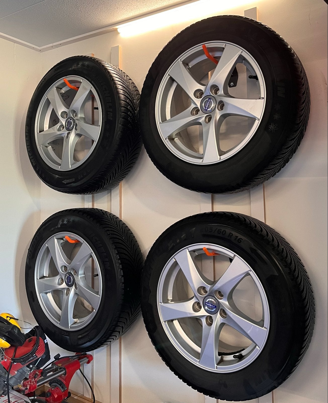 Volvo 16 inch velgen met Michelin Alpin 5, winterbanden, Ophalen, Gebruikt