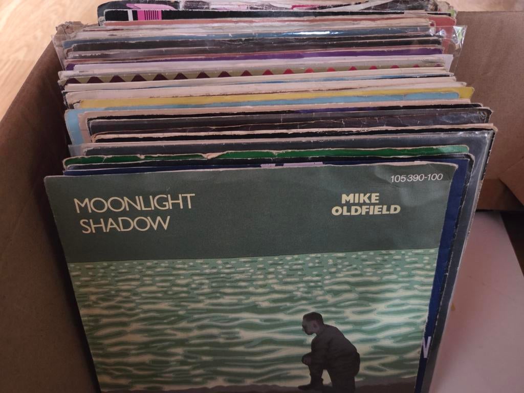 Leuk partijtje vinyl singles
Staat is VG /VG+
50 stuks singl, Ophalen of Verzenden, Gebruikt, Overige formaten, Pop