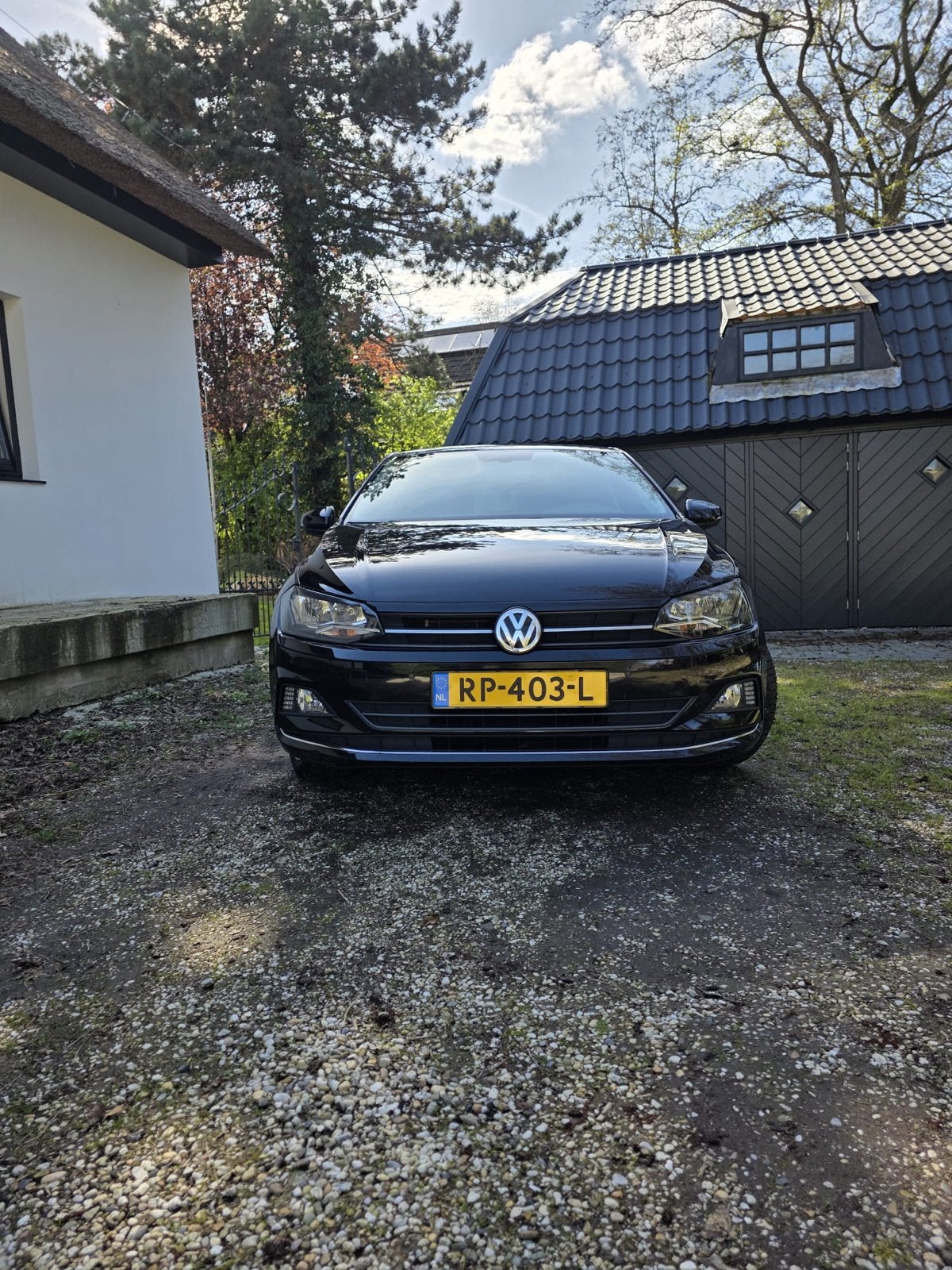 Volkswagen Polo 1.0 TSI 95PK 5D Bluemotion 7-DSG 2018 Zwart, Auto's, Stof, 95 pk, Origineel Nederlands, Grijs